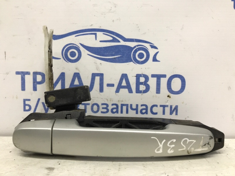 Ручка двери внешняя задняя правая Toyota Avensis T25 1.8 БЕНЗИН 1ZZFE 2003 (б/у) Київ - зображення 1