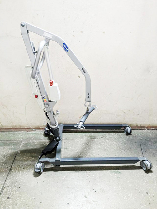 Мобільний підйомник Invacare Birdie Київ - зображення 3