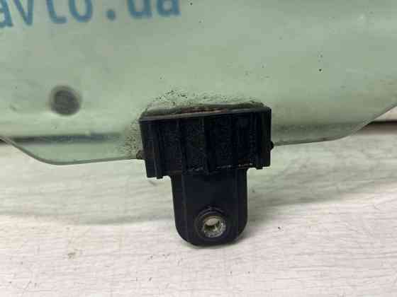 Стекло двери переднее правое Kia Sportage SL 1.7 DIESEL D4FD 2010 (б/у) Киев