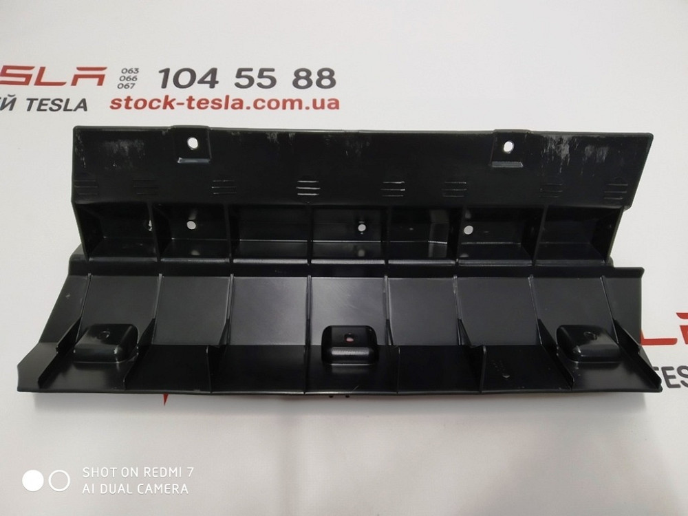 Кронштейн задний правый для ковровой дорожки Tesla model S, model S REST 1009174-00-E Київ - зображення 3