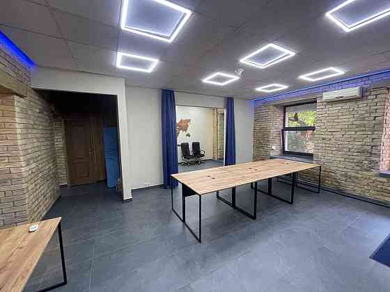 долгосрочная аренда офисное помещение Киев, Печерский, 2000 $/мес. Київ