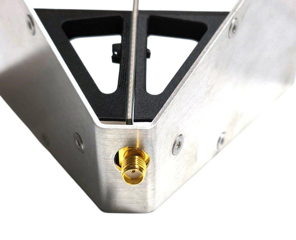 UWB антенна Deepace 4,8GHz-13GHz 10dB направленная с угловым отражателем (11019) Дніпро - зображення 11