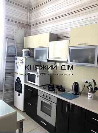 Продаж 1-кімнатної квартири по Олеся Гончара Київ