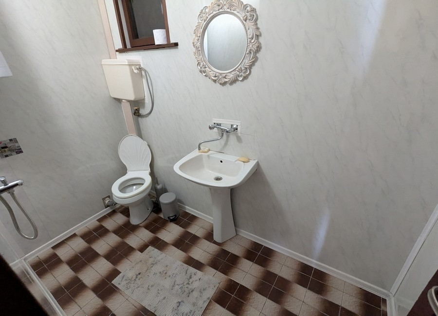 Комфортный дом с участком в 7 км от пляжа г. Обзор (Болгария) Киев - изображение 6