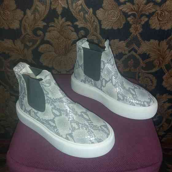 Кроссовки детские, подростковые на девочку. Харків