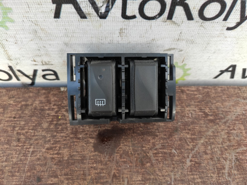 Кнопка обогрева заднего стекла Renault Trafic III 2014-2021 (253508347R) Ковель - изображение 1
