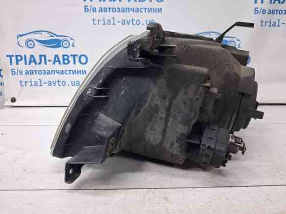 Фара правая галоген Mitsubishi Pajero Wagon 3 3.2 ДИЗЕЛЬ 4M41 1999 (б/у) Киев