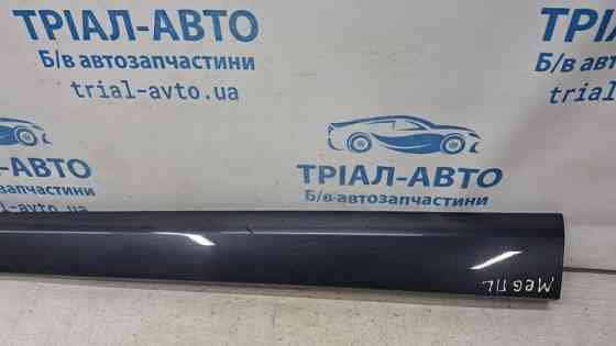 Накладка двери Renault Megane 3 1.5 DIESEL K9K 2008 перед. лев. (б/у) Киев