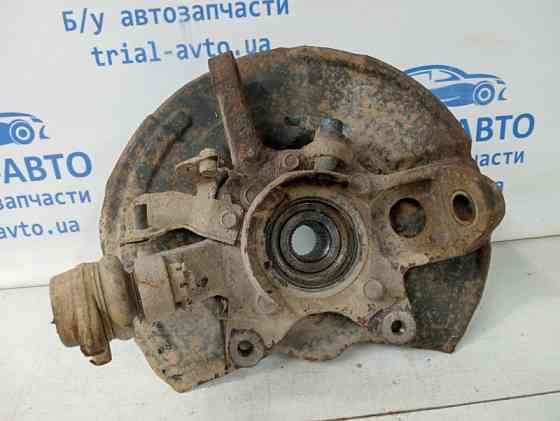 Кулак поворотный левый со ступицей Mitsubishi Pajero Wagon 4 3.2 ДИЗЕЛЬ 4M41 2006 (б/у) Киев