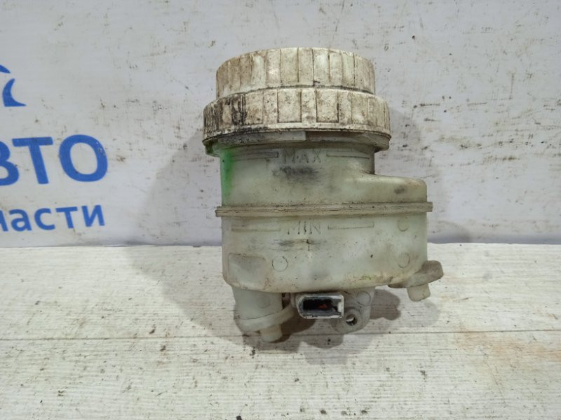 Бачок главного тормозного цилиндра Mitsubishi L200 KB 2.5 ДИЗЕЛЬ 4D56U 2006 (б/у) Киев - изображение 2