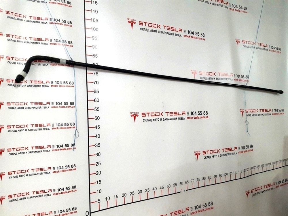 Патрубок системы охлаждения основной батареи RWD Tesla model 3 1077596-00-D Киев - изображение 1