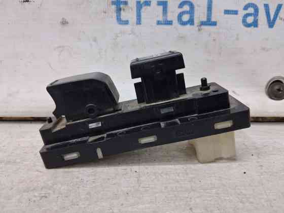 Кнопка стеклоподъемника Suzuki Grand Vitara JT 2.7 БЕНЗИН H27A 2005 перед. (б/у) Київ