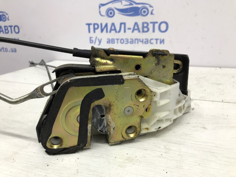 Замок двери передний правый Mitsubishi Pajero Wagon 3 3.2 ДИЗЕЛЬ 4M41 1999 (б/у) Київ - зображення 3