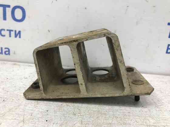 Кронштейн усилителя заднего бампера Toyota RAV 4 A30 2.2 DIESEL 2ADFTV 2005 прав. (б/у) Київ