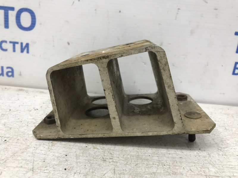 Кронштейн усилителя заднего бампера Toyota RAV 4 A30 2.2 DIESEL 2ADFTV 2005 прав. (б/у) Київ - зображення 2