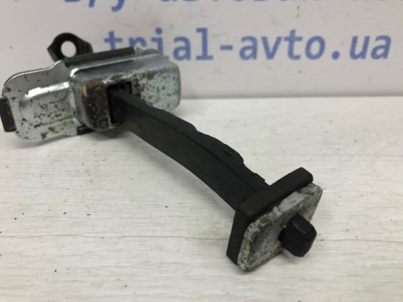 Ограничитель двери передний правый Kia Ceed ED 1.6 DIESEL D4FB 2006 (б/у) Київ - зображення 3