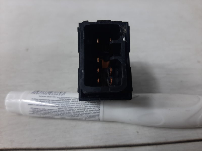 Кнопка стеклоподъемника Kia Ceed ED 1.4 БЕНЗИН G4FA 2006 (б/у) Киев - изображение 3