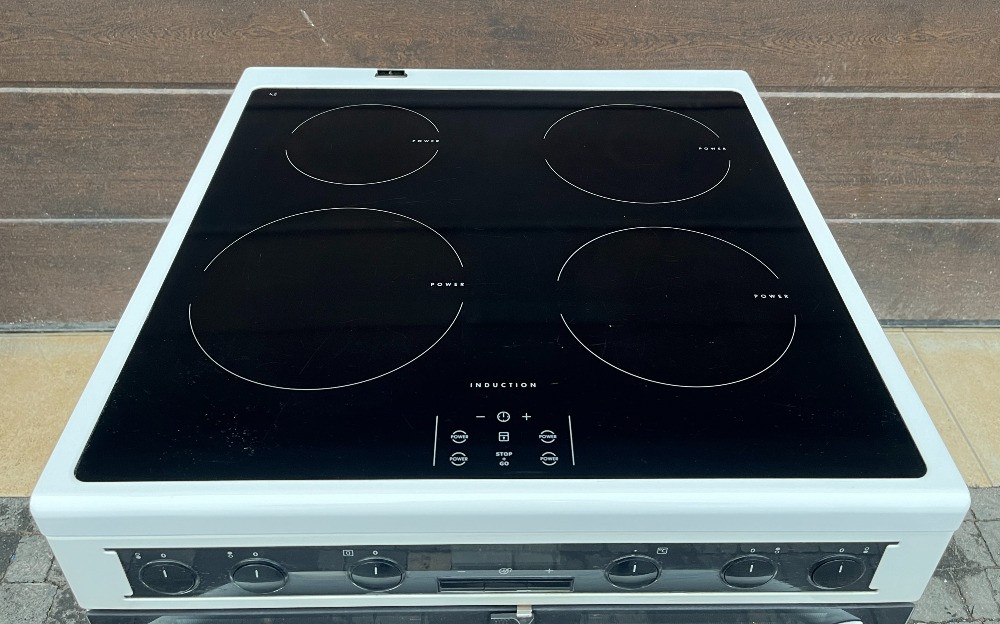 2019рік Плита індукційна з духовкою Voss Electrolux ідеальна Бережаны - изображение 2