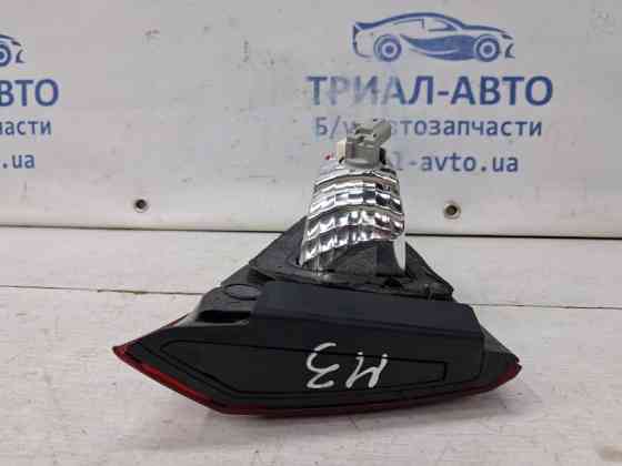 Фонарь задний внутренний правый Mazda 3 BM 2.2 DIESEL 2013 (б/у) Киев