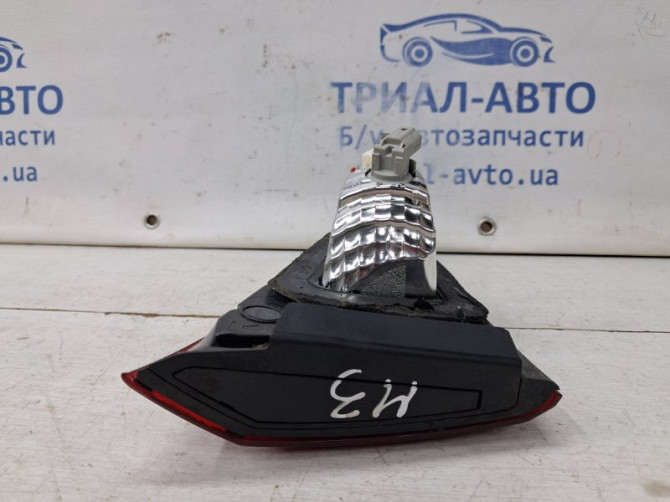 Фонарь задний внутренний правый Mazda 3 BM 2.2 DIESEL 2013 (б/у) Киев - изображение 6