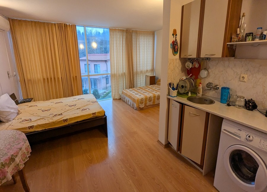 Однокомнатная квартира в центральной части г. Обзор (Болгария) Одесса - изображение 2