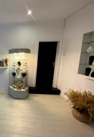 Андріївський узвіз 17, офіс 70м Київ