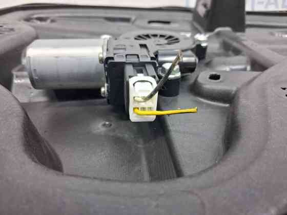 Стеклоподъемник задний правый Mazda 3 BM 2.2 DIESEL 2013 (б/у) Київ