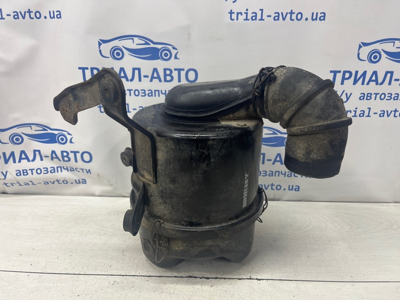 Корпус воздушного фильтра Mitsubishi Pajero Sport K9 2.5 DIESEL 4D56 1996 (б/у) Киев - изображение 3