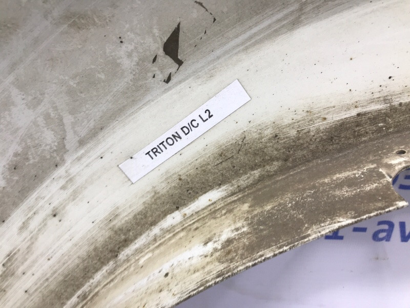 Накладка крыла Mitsubishi L200 KB 2.5 ДИЗЕЛЬ 4D56U 2006 задн. лев. (б/у) Киев - изображение 7