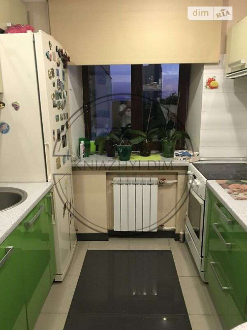 Продаж 3-кімнатної роздільної квартири, метро Святошин, Житомирська. № 21143137 Київ - зображення 9