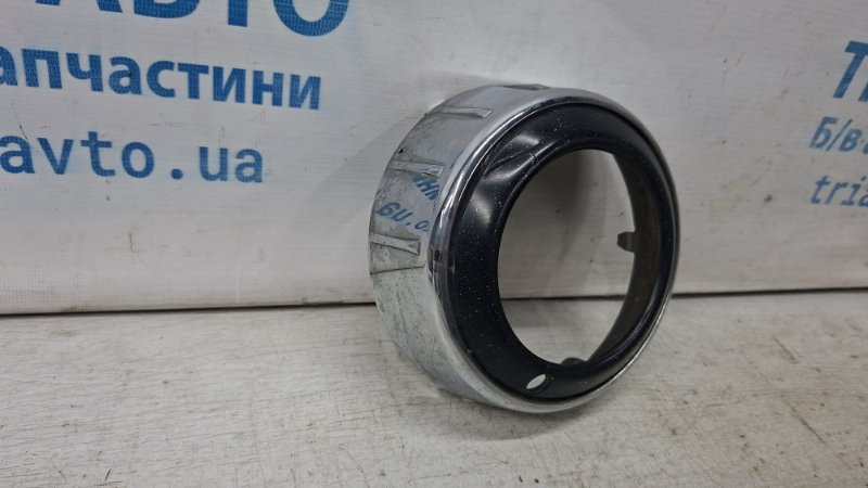 Решетка противотуманки правая Mitsubishi Outlander XL 2.2 DIESEL 4HK 2007 (б/у) Київ - зображення 3