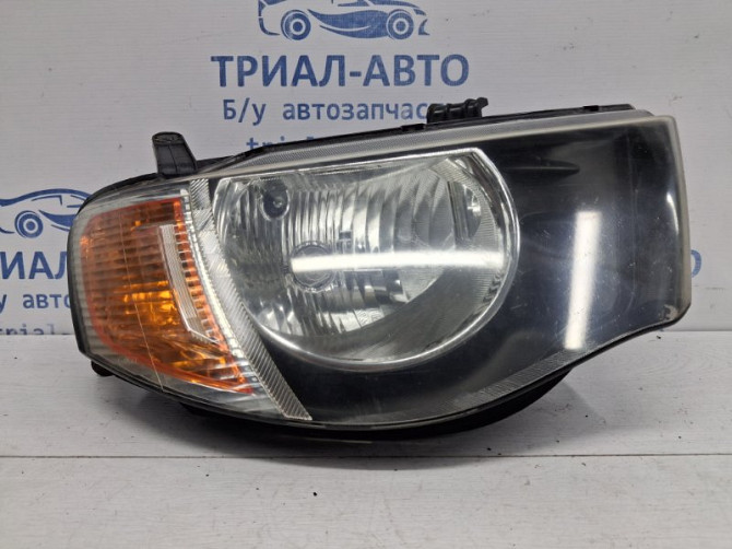 Фара правая галоген Mitsubishi L200 KB 2.5 DIESEL 4D56 2006 (б/у) Київ - зображення 1