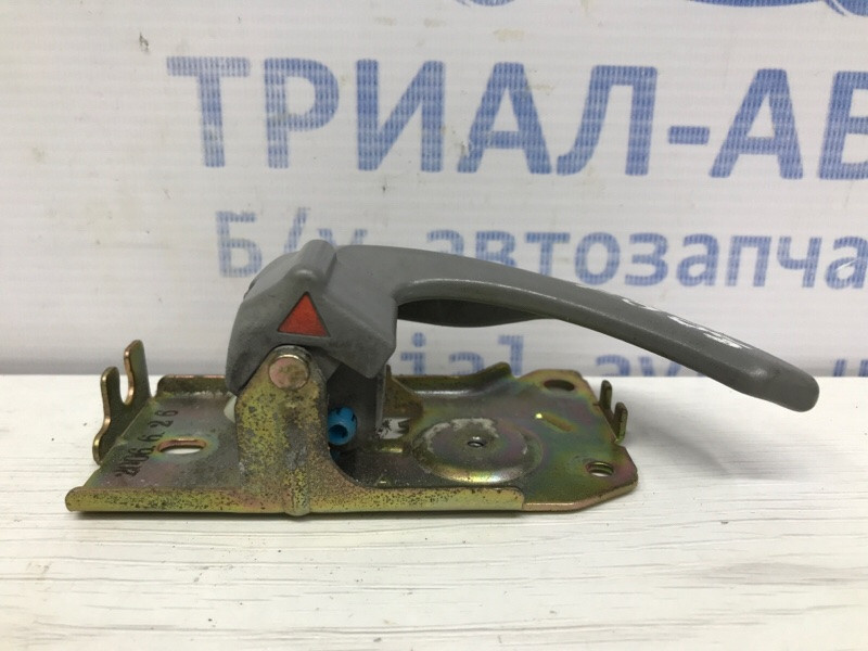 Ручка двери внутренняя правая Kia Sorento BL 2.5 DIESEL D4CB 2002 (б/у) Київ - зображення 2