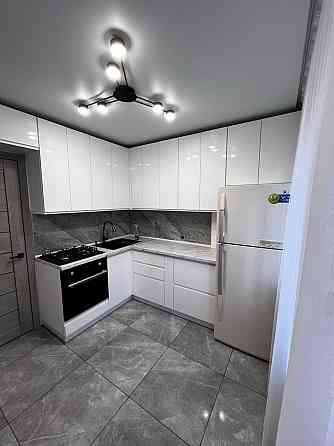 Продам. 2-к.кв. 3/9, ж/м Тополь-3, вул. Василя Барки. Дніпро