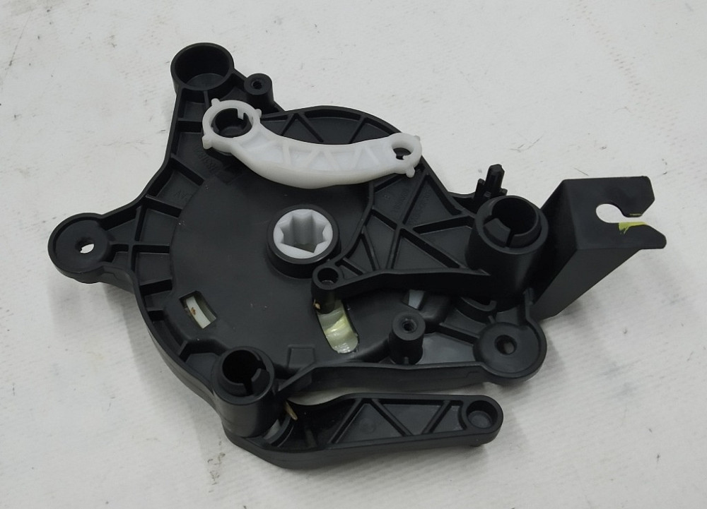 Механизм регулировки положения заслонок климатической установки (печки) салона в сборе Tesla model 3 Київ - зображення 2