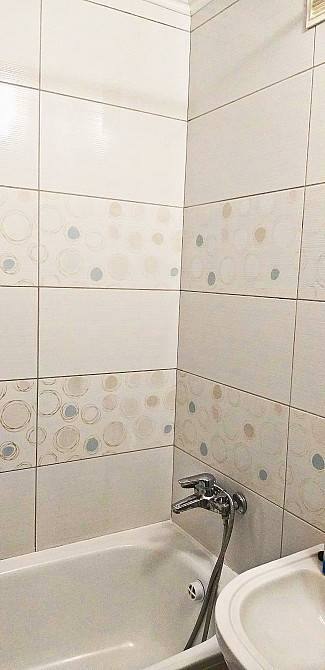 Здам 1-но кімнатну з сучасним ремонтом в Центрі.Всі меблі та техніка. Белая Церковь - изображение 6