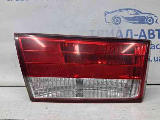 Фонарь задний внутренний левый Hyundai Sonata NF 2.4 БЕНЗИН G4KC 2004 (б/у) Киев