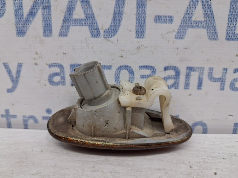 Повторитель поворотника Mitsubishi Pajero Sport K9 2.5 DIESEL 4D56 1996 (б/у) Київ - зображення 3