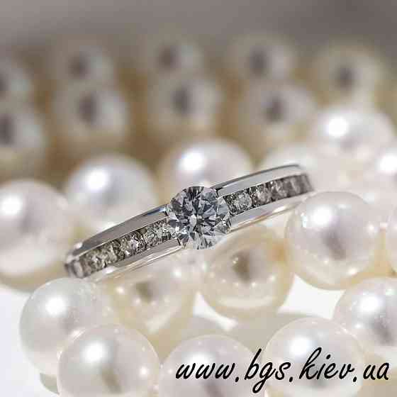 Золоте кільце на заручини Киев