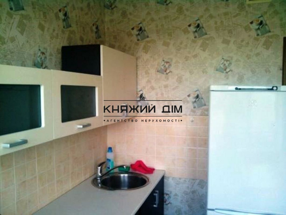 Комфортная, смежная 2-х к. кв., возле ст. м. Кловская. № 1140871 Киев - изображение 1