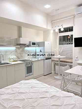 Оренда 1-кімнатної квартири студіо, метро Тараса Шевченка. № 11203277 Київ