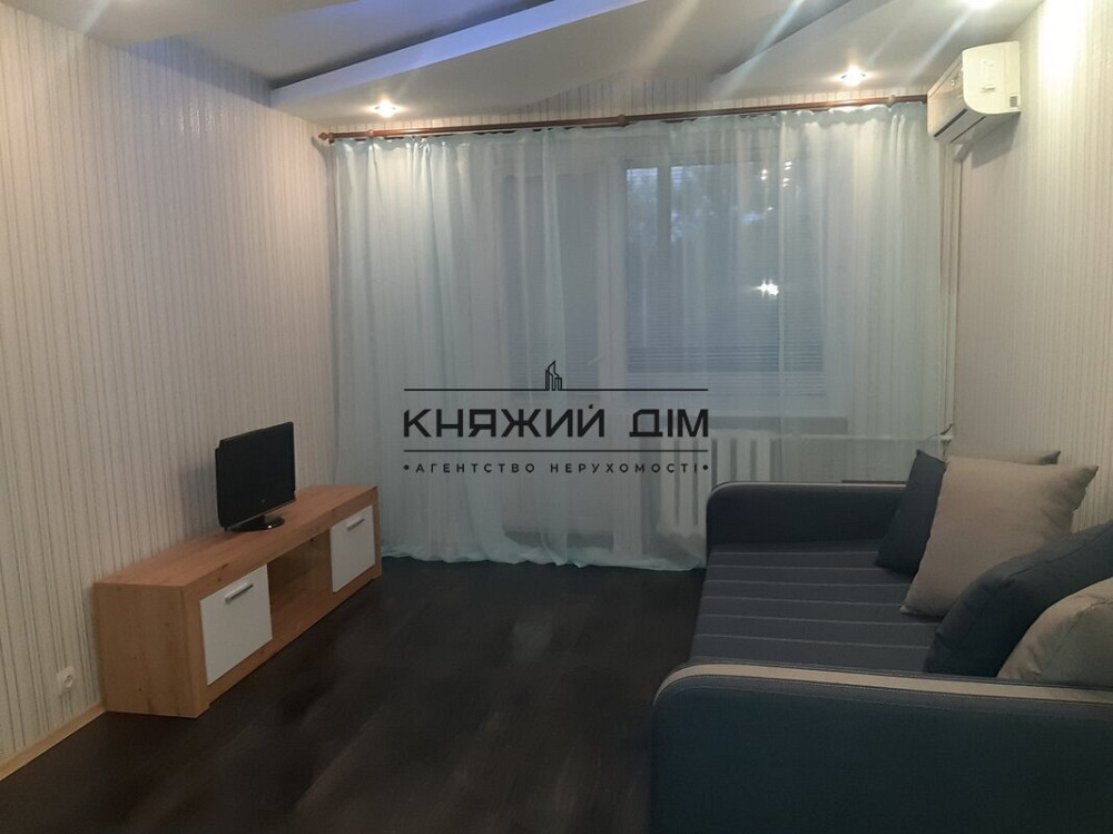 Продаж 1-кімнатної квартири на вул. Теліги Олени, метро Дорогожичі. Код 21147644 Київ - зображення 2
