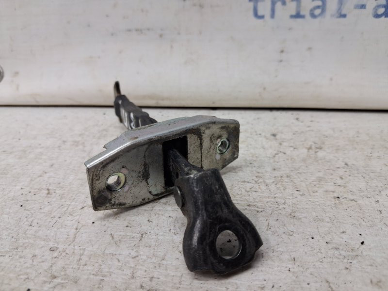 Ограничитель двери передний правый Toyota RAV 4 A40 2.2 DIESEL 2ADFTV 2012 (б/у) Киев - изображение 2