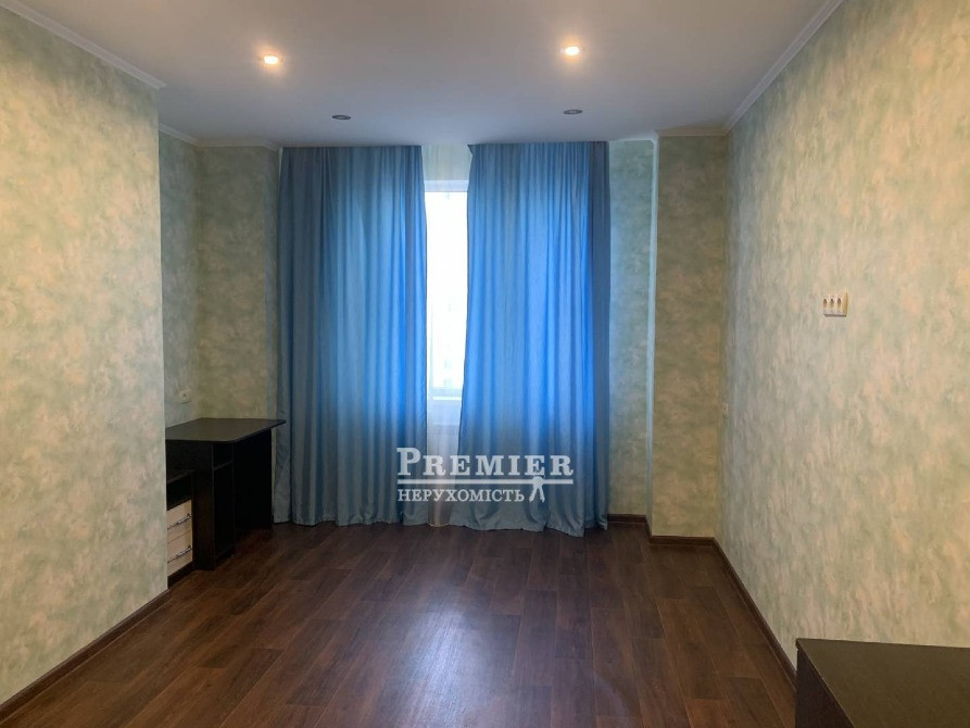 2-кімнатна квартира 71 кв.м на Бочарова Сучасний ремонт, велика кухня. Одесса - изображение 9