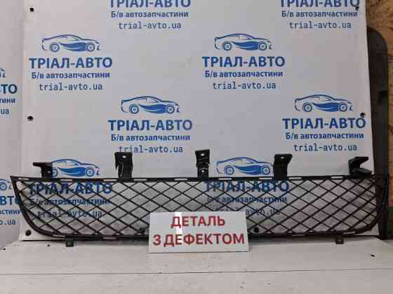 Решетка бампера центральная Mitsubishi L200 KB 2.5 DIESEL 4D56 2006 (б/у) Киев
