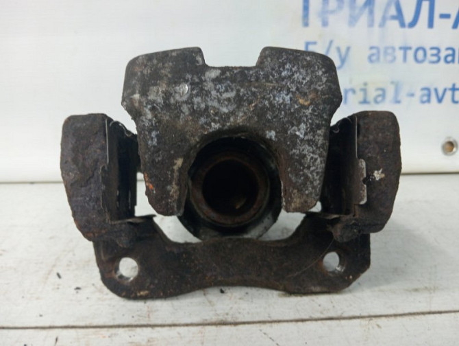 Суппорт задний правый Toyota RAV 4 A40 2.2 DIESEL 2ADFTV 2012 (б/у) Київ - зображення 2