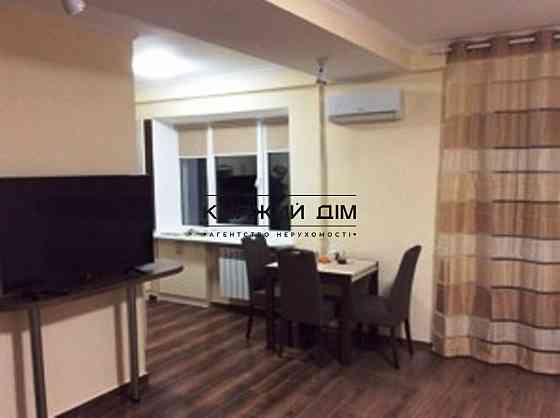 Оренда 2х кімнатної студії, біля ст. м. Печерська. № 11157433 Київ