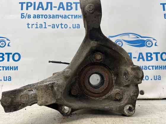 Кулак поворотный правый со ступицей Chevrolet Captiva C140 2.2 DIESEL Z22D1 2006 (б/у) Киев