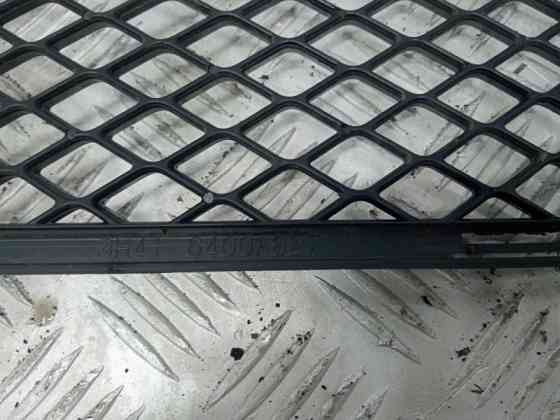 Решетка бампера центральная Mitsubishi Lancer 10 1.5 БЕНЗИН 4A91 2007 (б/у) Киев