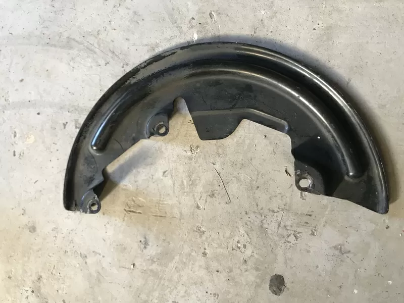 Бу пыльник переднего тормозного диска Renault Fluence , 400140076R правый Кропивницкий - изображение 1